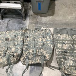 (Lot of 5 )US Army Large Rucksacks In ACU Camouflage 