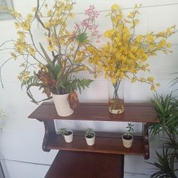 Table N Little Stand On Top N Yellow  Flowers