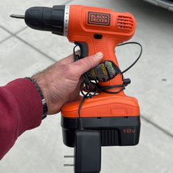 Black And Decker 18volt Drill And Charger 