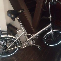 Electric Folding Bike Great Condition Retail 1500 Has Keys Good Battery Needs Charger 