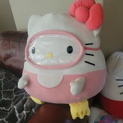 Hello Kitty jumbo Squishmallows