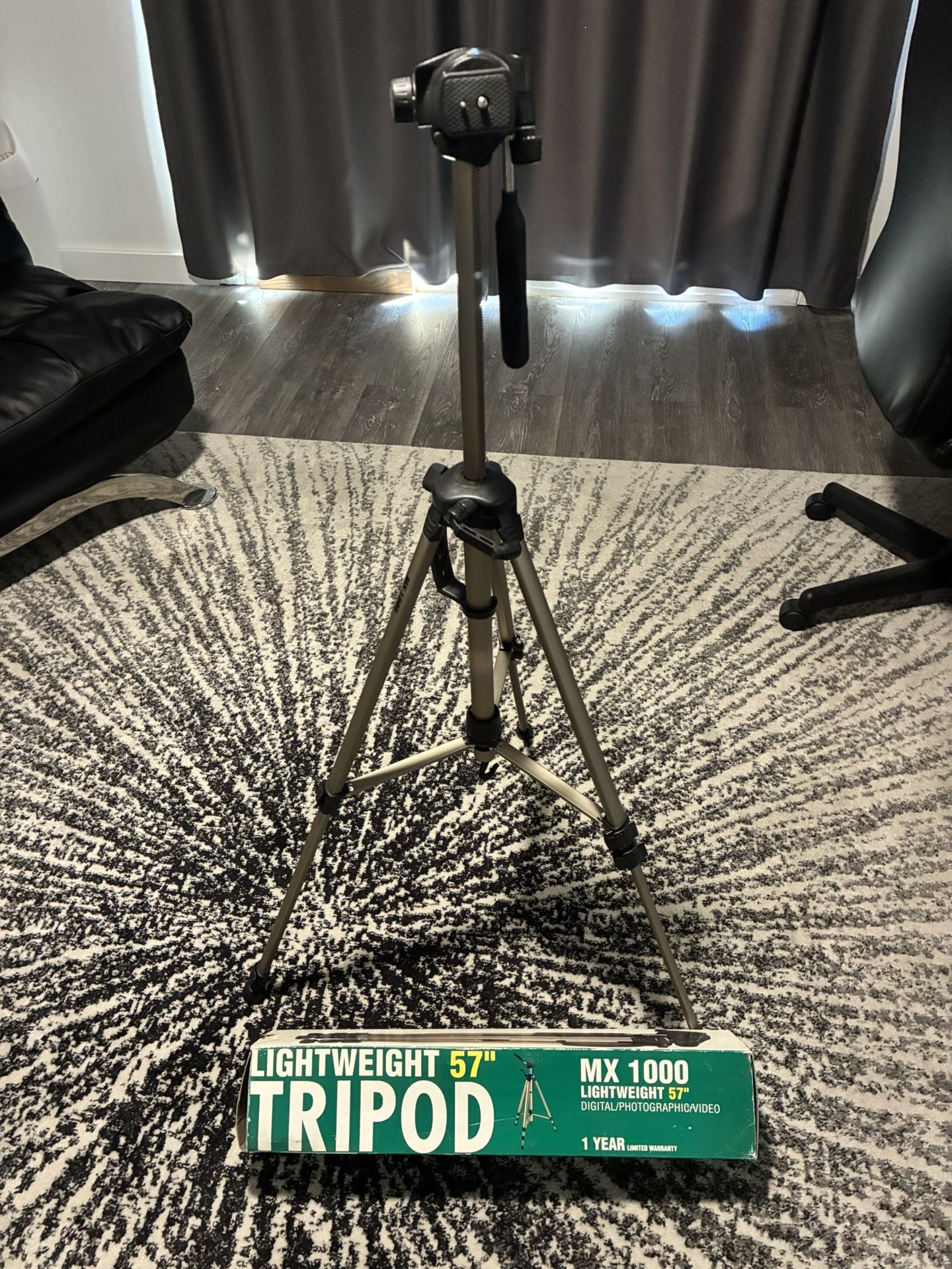 Tripod MX. 1000