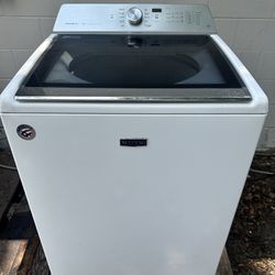 WASHER MAYTAG FOR SALE !