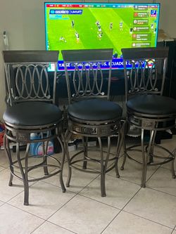 3 bar Stools