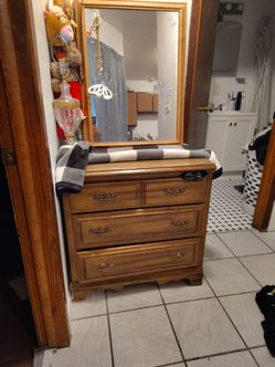 Dresser n mirror
