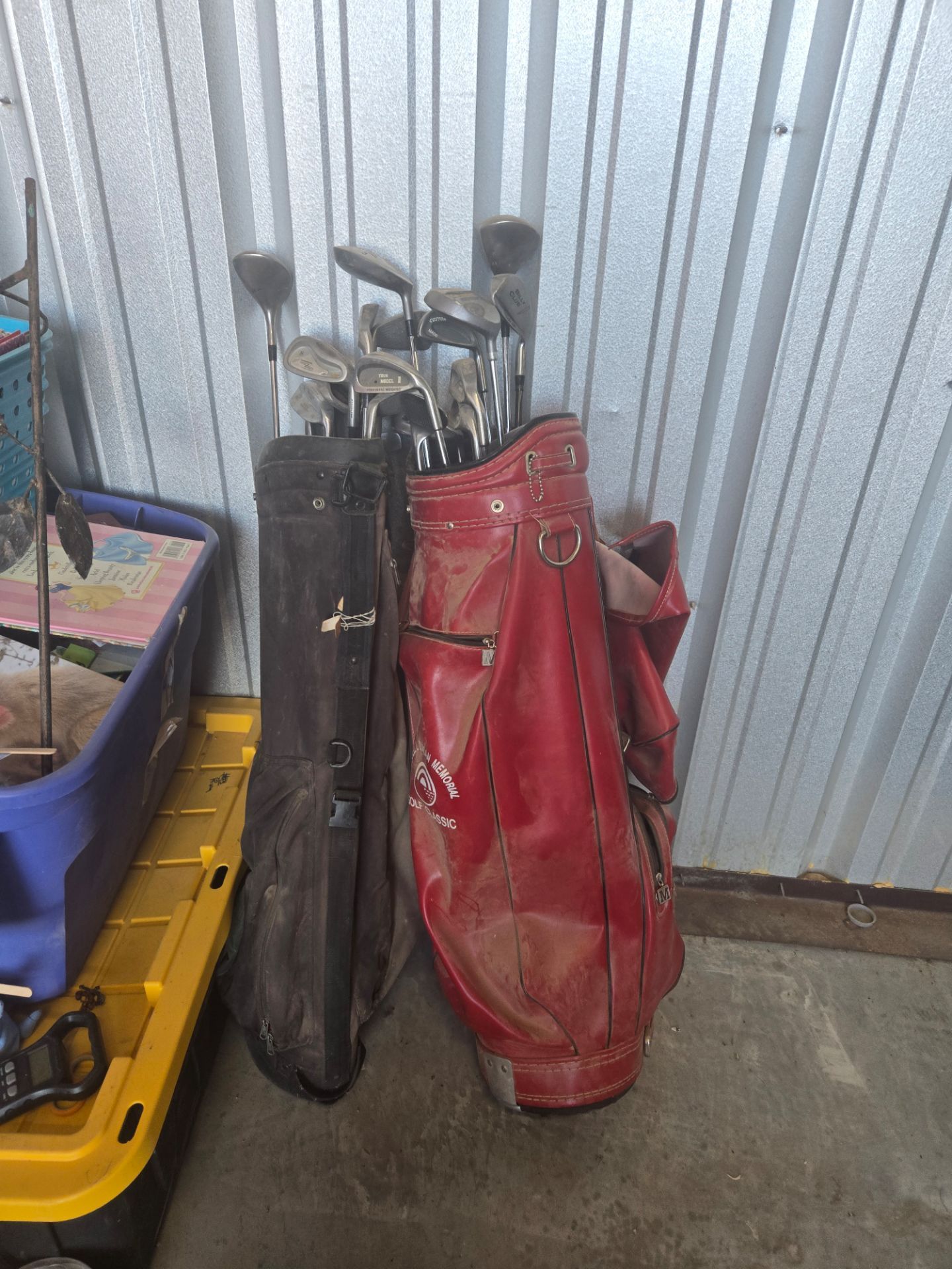 Golf clubs
