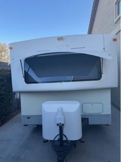 HI LO 29b travel trailer 1999
