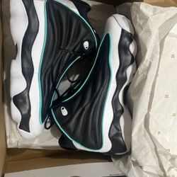 Jordan Pro Strongs size 6Y