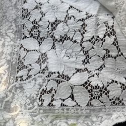 Precioso Mantel Blanco