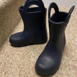 Kids Size 13 Crocs Water Boots