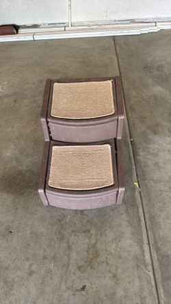 Step ladder for pets
