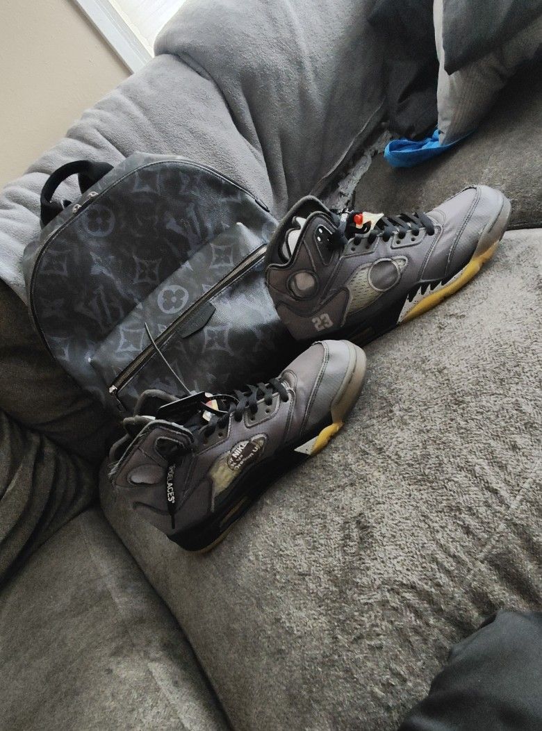 Jordan Or Backpack TRADE FOR IPhone (T-Mobile OR Unlocked)