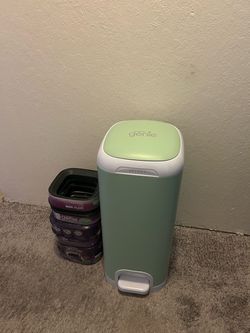 Diaper Genie w/ 6 refills