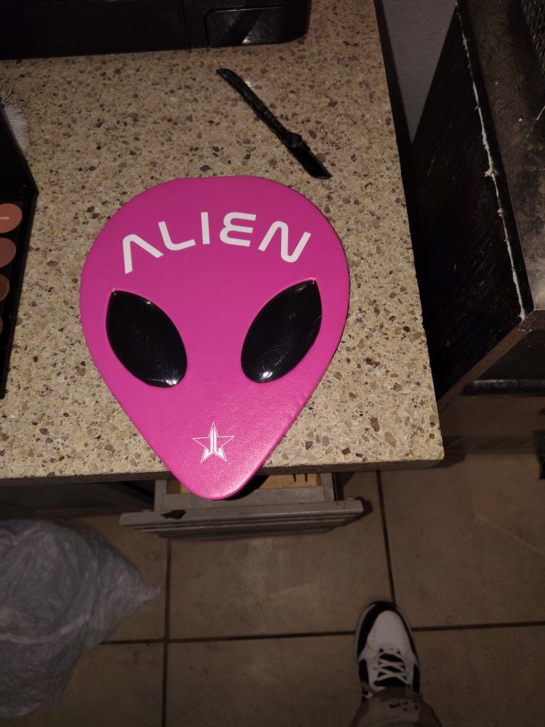 Alien Makeup Pallet New Never Used