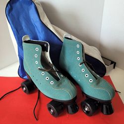 Teal High Top Quad Roller Skates Size 40 / Women's 9 with bag