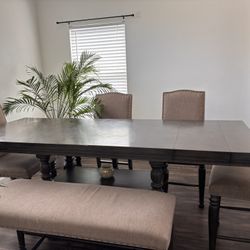 Dinning Room Tables