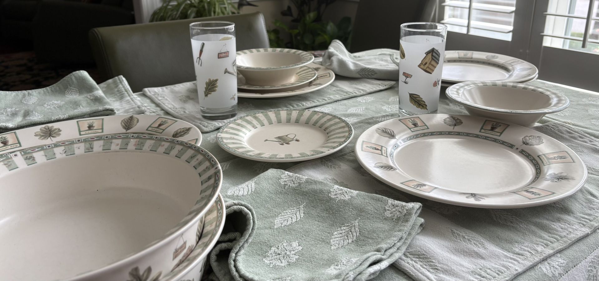 Pfaltzgraff Naturewood Set