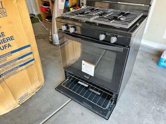 Whirlpool Electric Stove – Like New