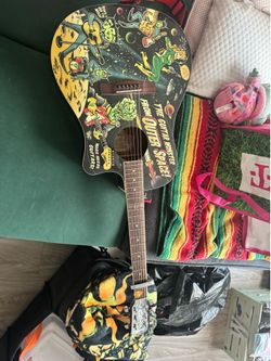 Fender Limited Edition Vince Ray “Outer Space” T-Bucket acoustic