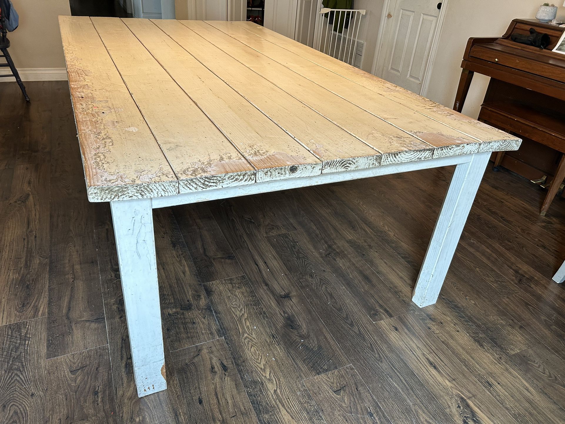Dining Table (white)