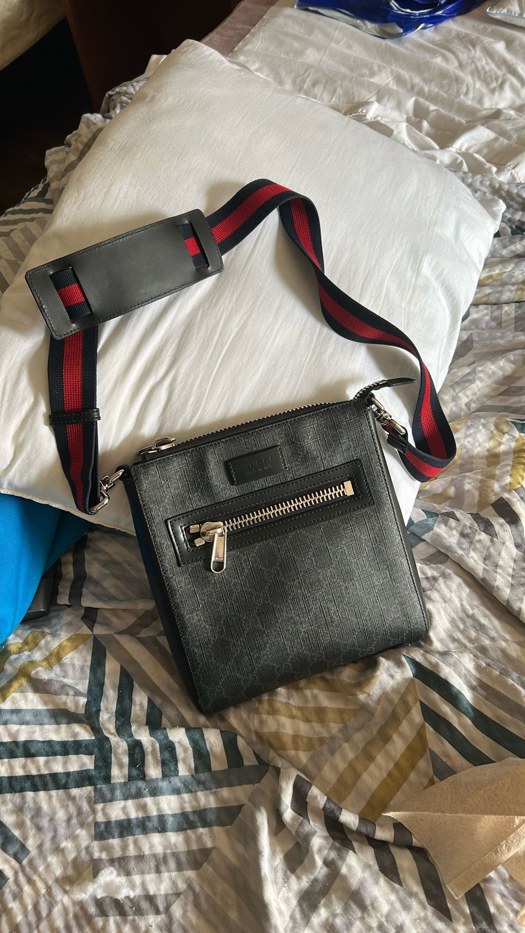 Gucci messenger bag