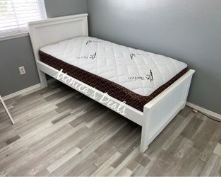 Twin Solid Wood Bed With Mattress $400