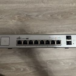 Ubiquiti UNIFI 8-port POE