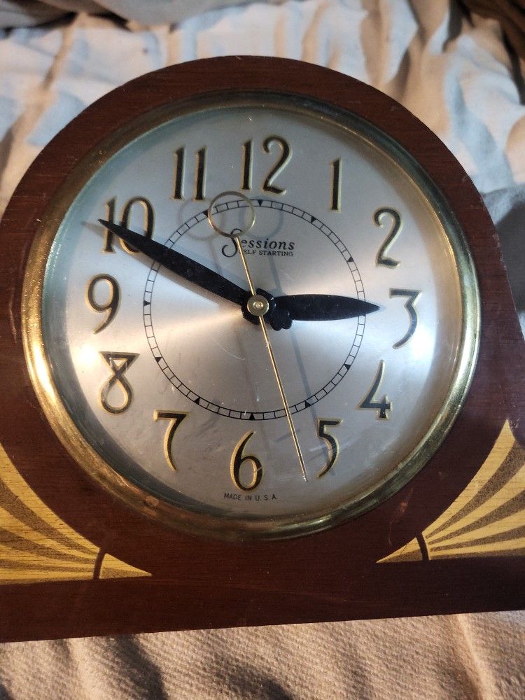 Sessions Mantle Clock