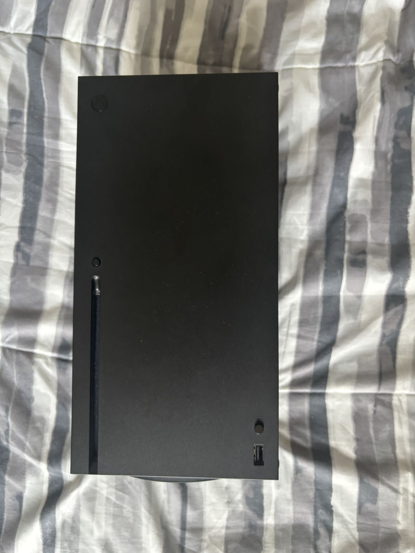 Xbox Series X 1tb With Accessories