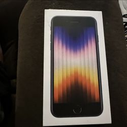 New Sealed Apple iPhone SE 3rd Gen 64GB Midnight (Verizon Prepaid) Free Sim Kit