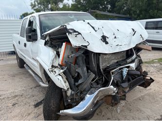 2005 Gmc Sierra2500 6.0L For Parts