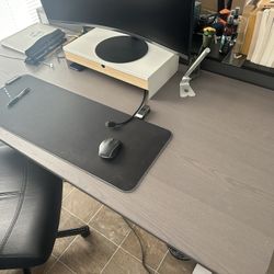 IKEA Bekant Desk