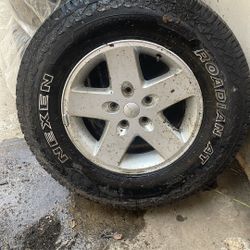 Jeep Wheels With New Tires 
