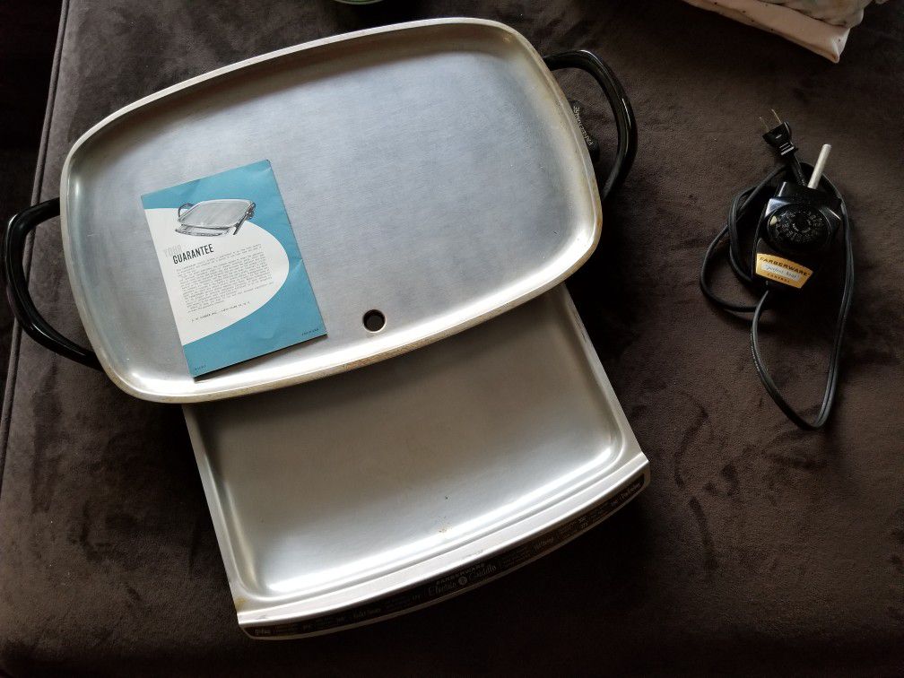 VINTAGE FARBERWARE ELECTRIC GRIDDLE MODEL 260 for Sale in Moorpark, CA -  OfferUp