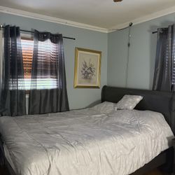 Queen bedroom set 