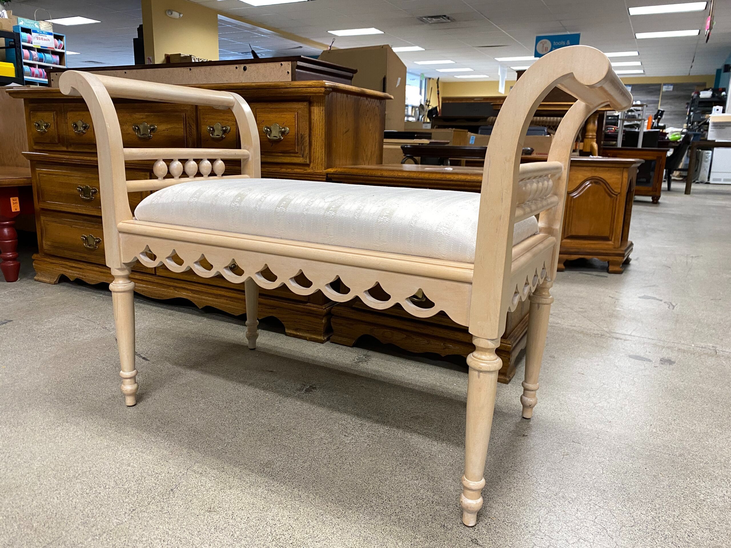 Light Wooden Bench w/ Fluted Legs