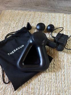 Theragun Prime 5th Gen w/ Bag and Attachments