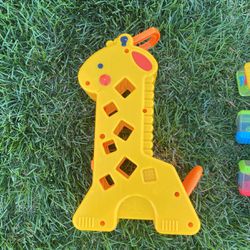 Tumbling Giraffe w Peek-a-boo Blocks