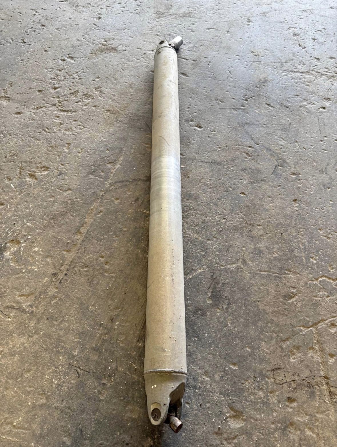 2001-2007 Chevy Silverado 2500 aluminum 1 Piece drive shaft
