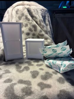 Mini Brands Books Bookshelf Bundle | 2 Display Shelves + 2 Sealed Blind Bag Shelves
