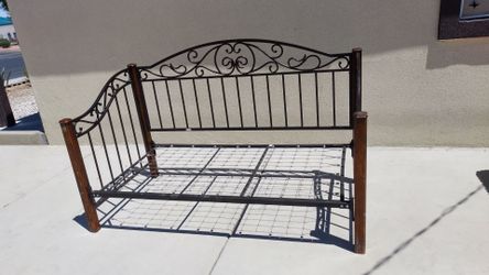 Day bed