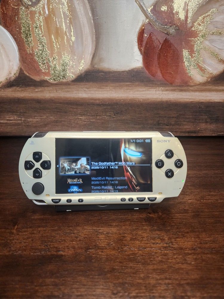 PSP 1000 Gold & Black