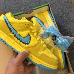 Nike SB Dunk Low Grateful Dead Bear Yellow Blue Suede Sneakers size 5.5