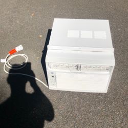 Frigidaire 10,000 BTU A/C Air Conditioning window Unit