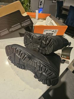 BRAND NEW pair of 5.11 Tactical Company 3.0 Carbon Tac Boots in Black, men’s US size 12 Regular.