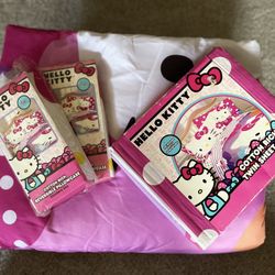 Hello Kitty Twin Size Bed Set