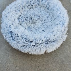 FLUFFY PET BED FOR SMALL DOG OR CAT LIGHT GREY LITE GRAY BY PAWSH
