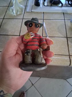 Pinheads Figurine Freddy Krueger