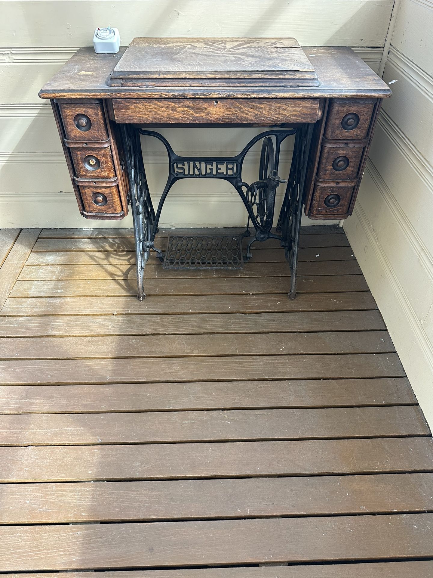 Antique Singer, Sewing Machine