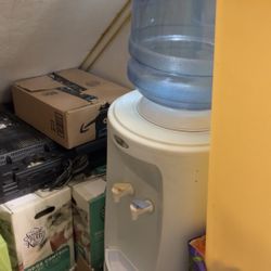 Water Dispenser 